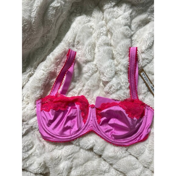 SKIMS x Lana Del Rey Valentines Stretch Satin unlined balconette bra NEON ORCHID - Picture 2 of 6